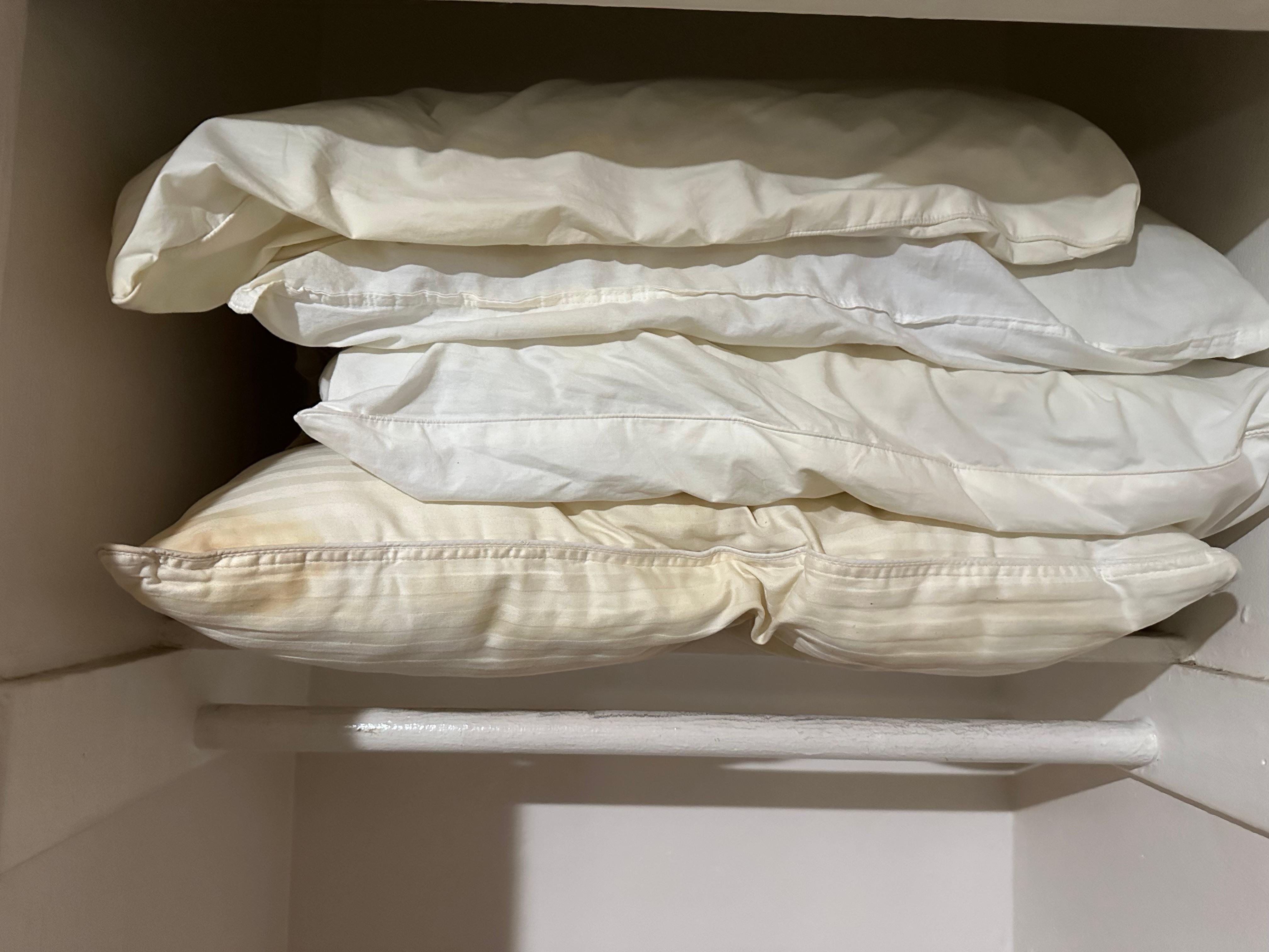 Dirty yellow pillows 