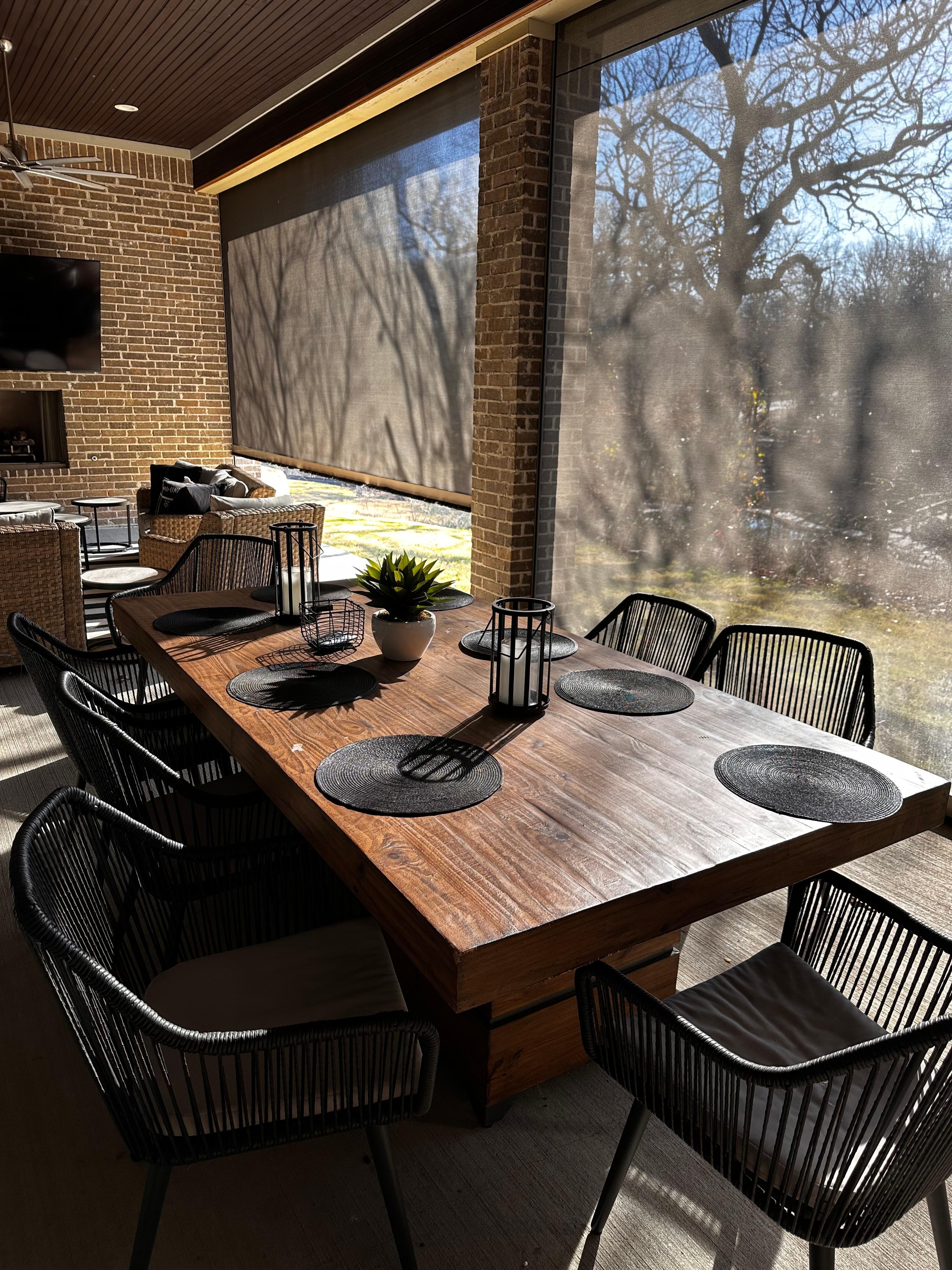 Nice outdoor area with shades