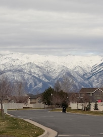 Walk score is a 10 in this neighborhood!