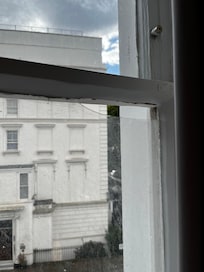 Carreau de fenêtre cassé