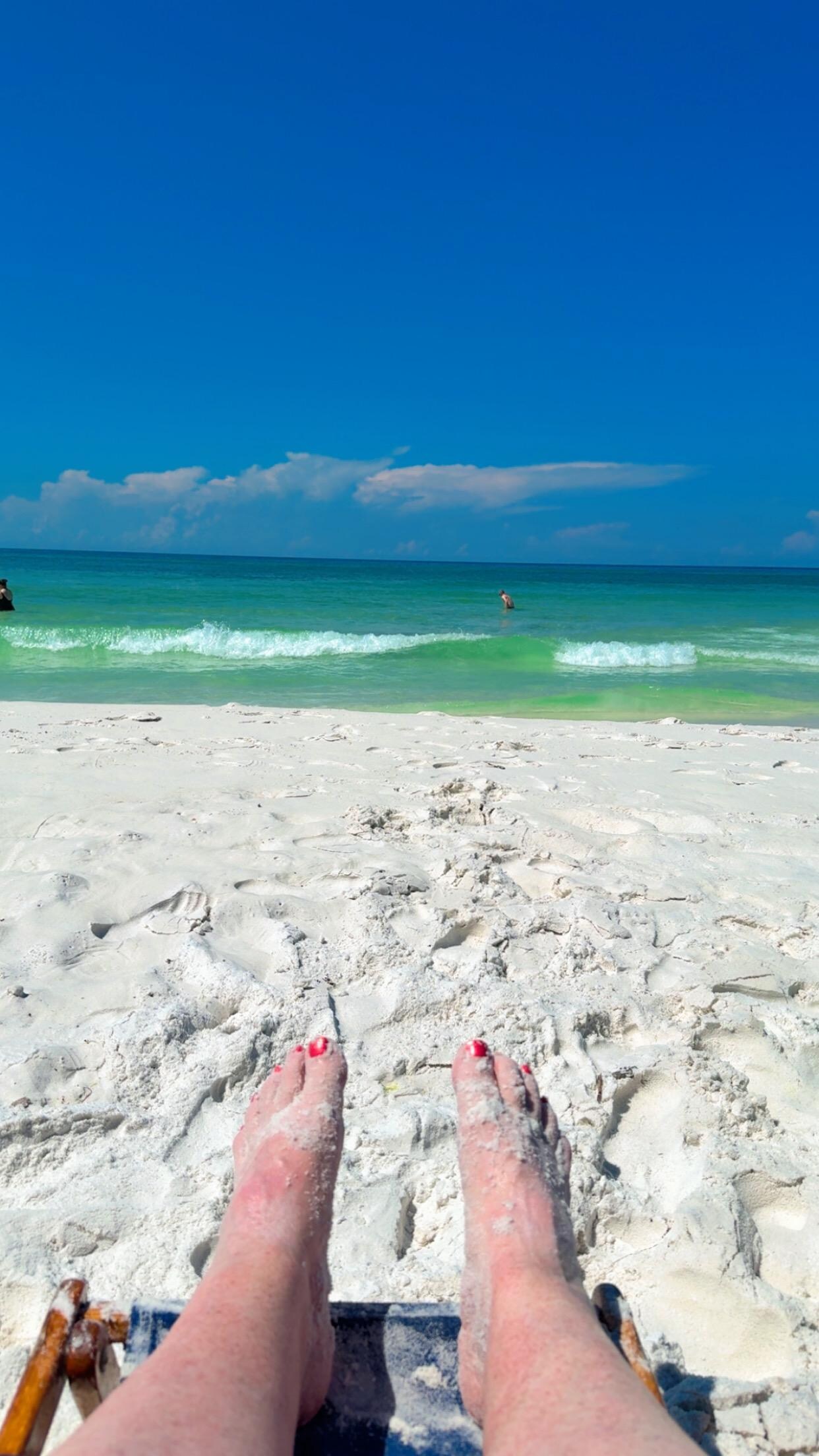 Blue skies & clear water ! 