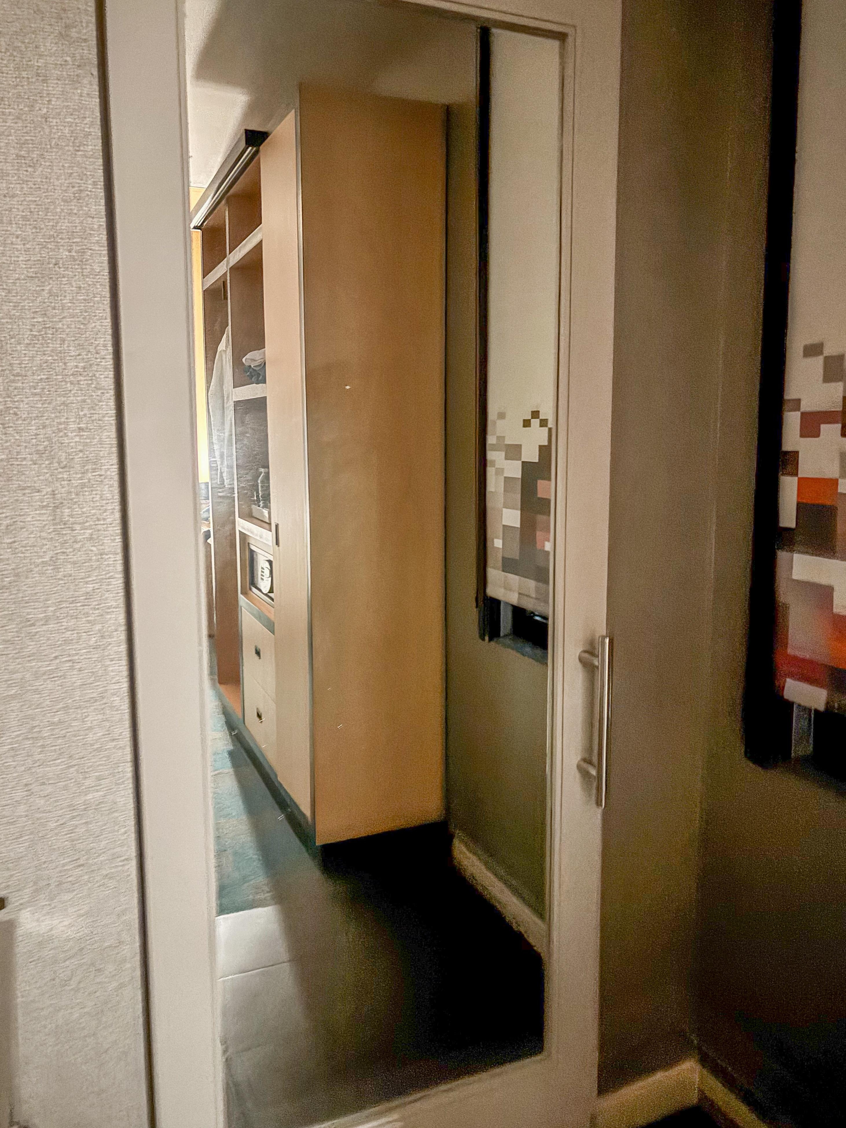 Room mirror