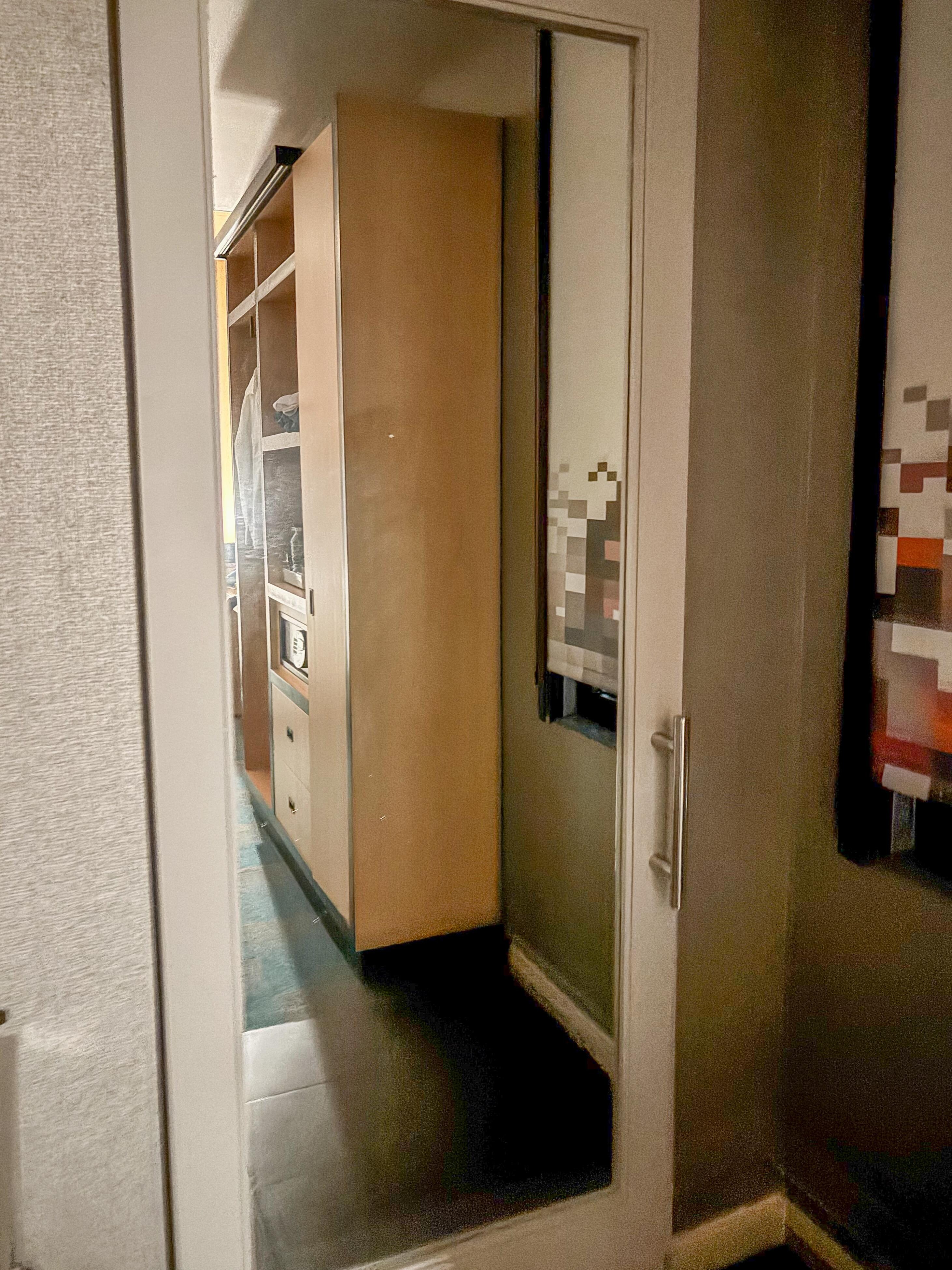 Room mirror