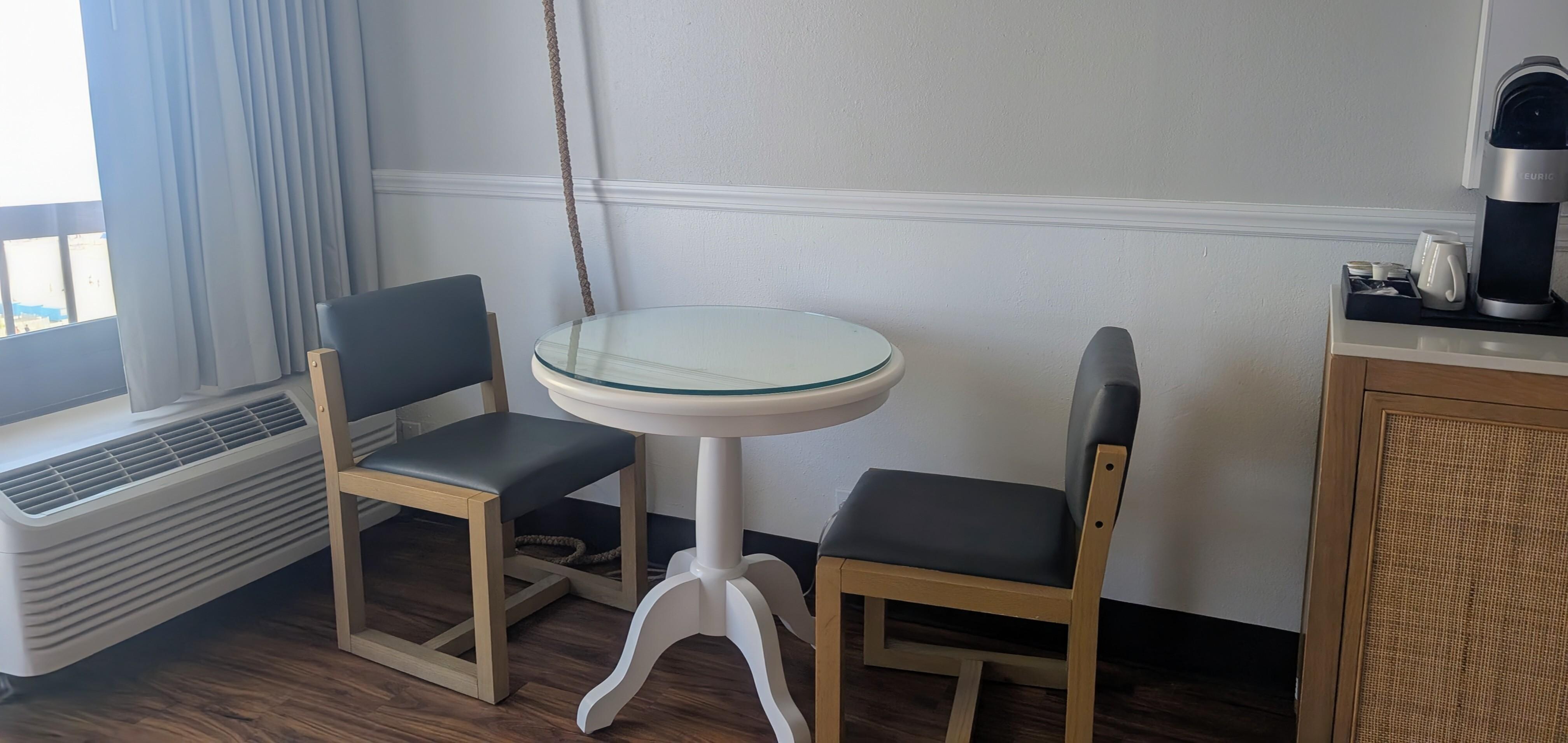 Nice sitting area, lots of plugs for phones, computers, etc. 