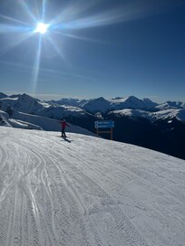 A 3 minute flat walk to Gondola to this! Wow!