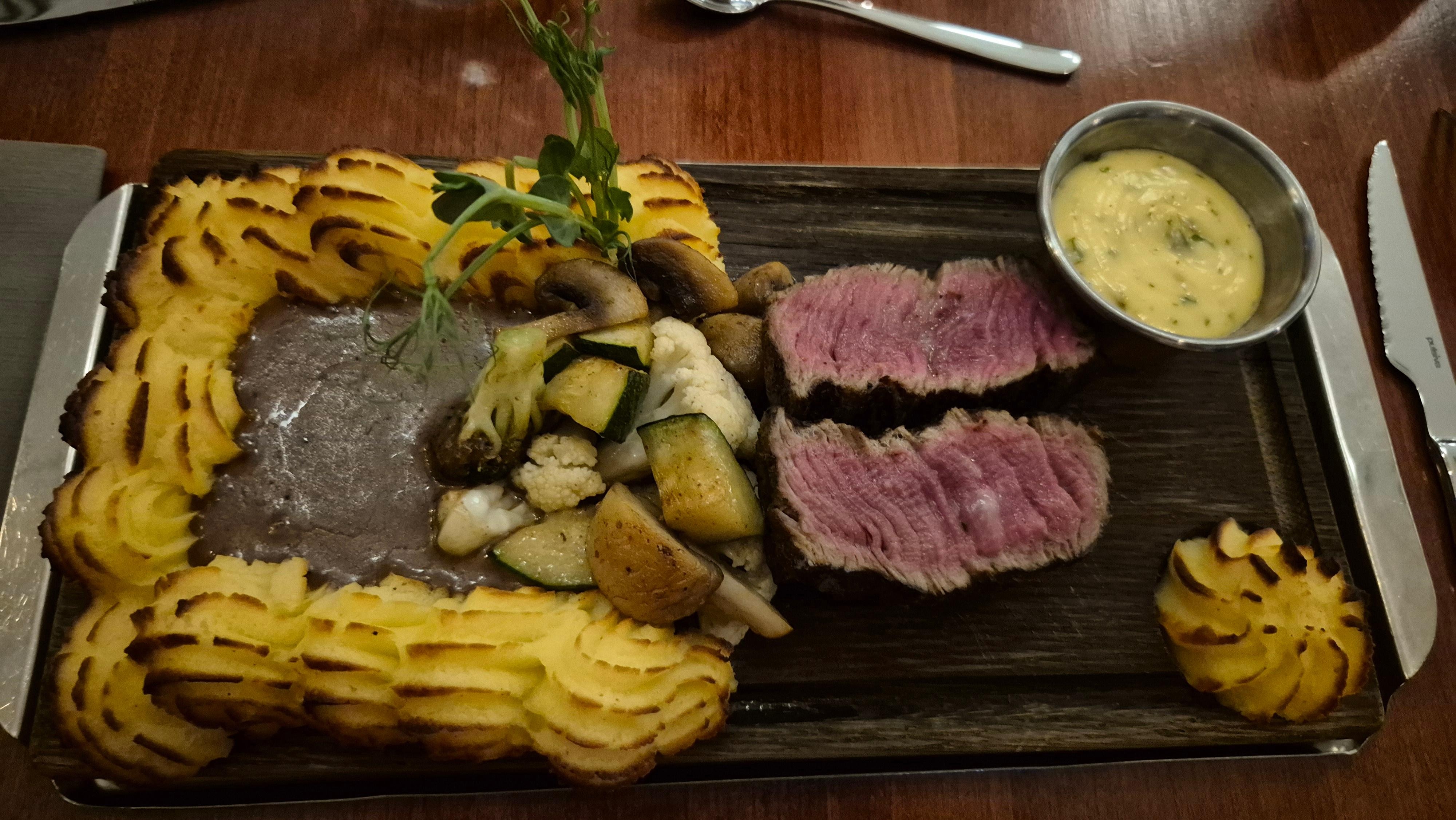 Plankstek på Gulaschbaronen