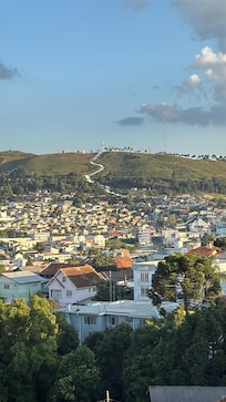 Chegamos cansados de uma longa viagem, quando abrimos a cortina nos deparamos c este santuário. Foi gratificante.