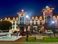 Nice exterior and great location, walkable to dining and shopping.