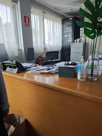 Recepción, ya anticipaba el caos.