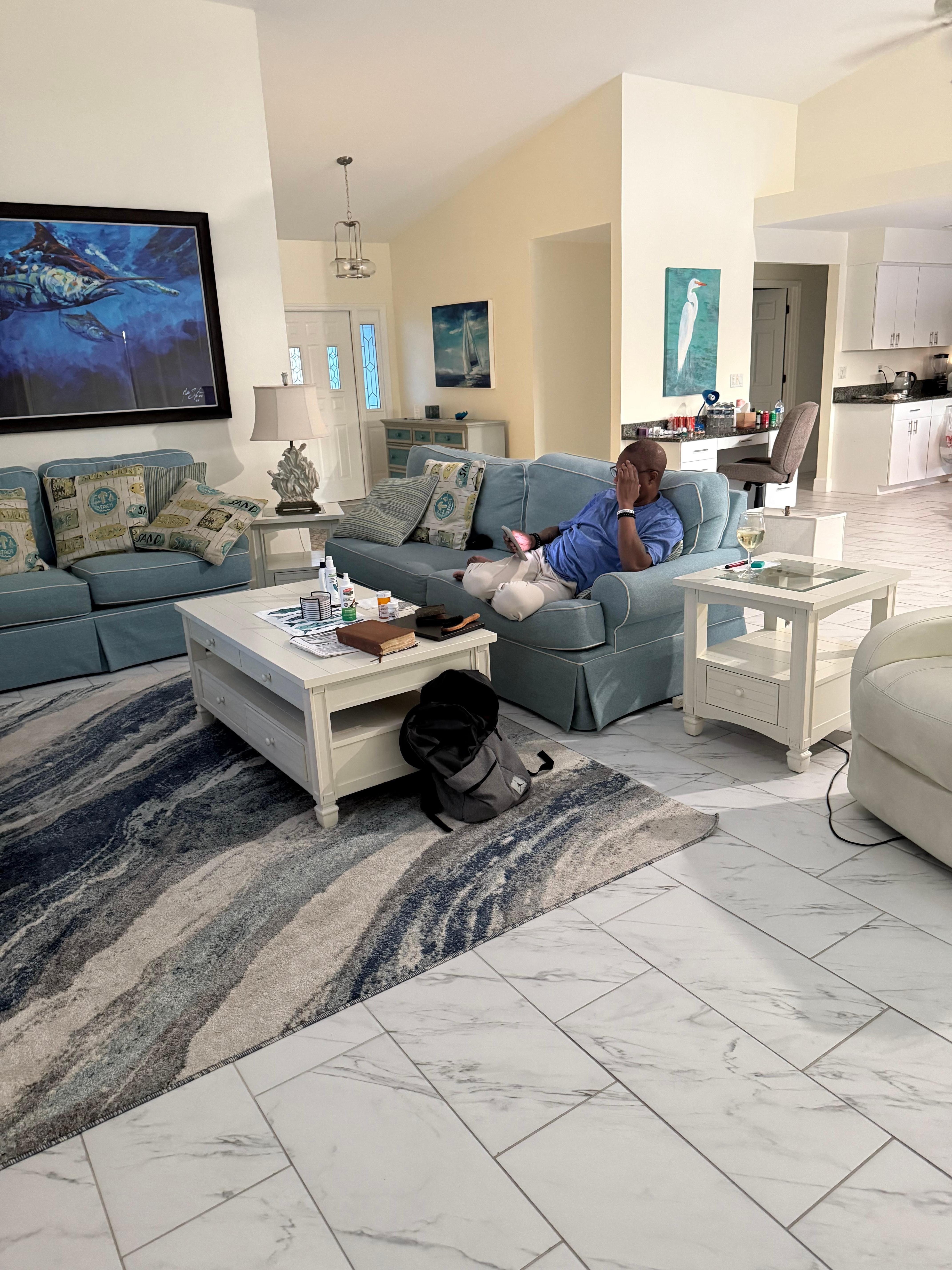 nice living area with tv