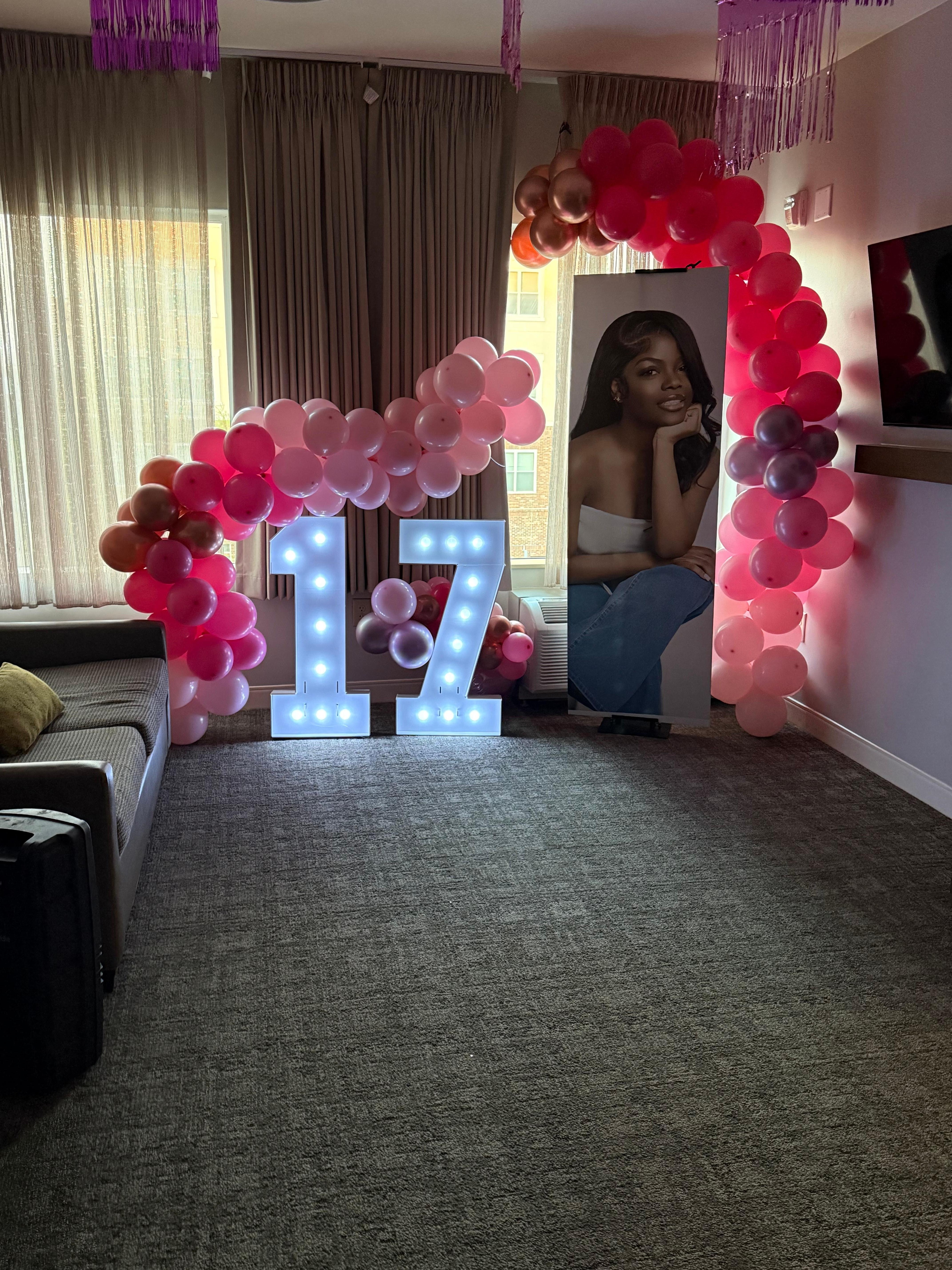 We were able to accommodate 15 teenagers in this suit. 