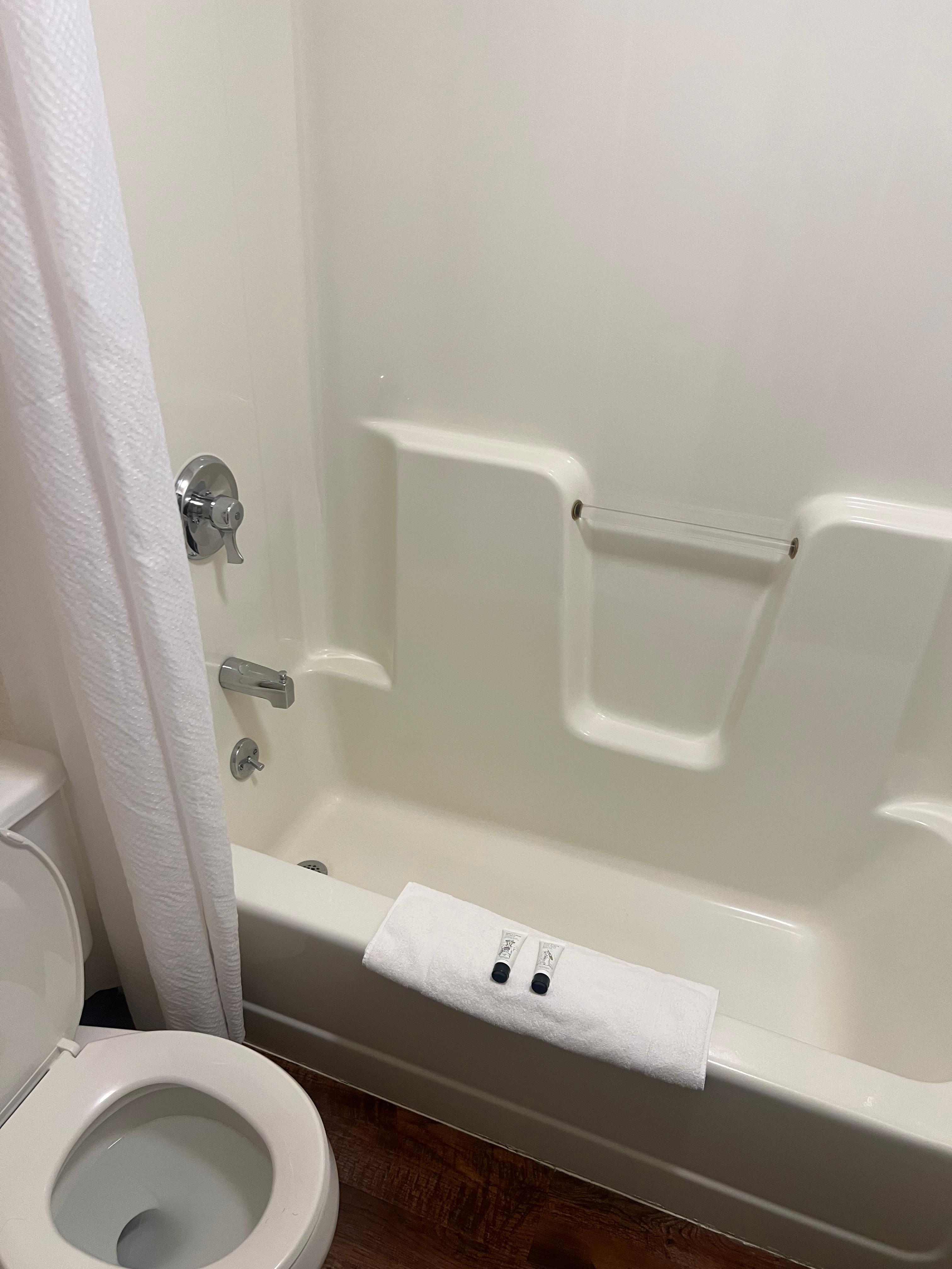 Clean bathroom 