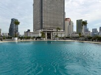 宿泊者は無料で使えるプール