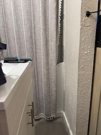 Size of bathroom/shower