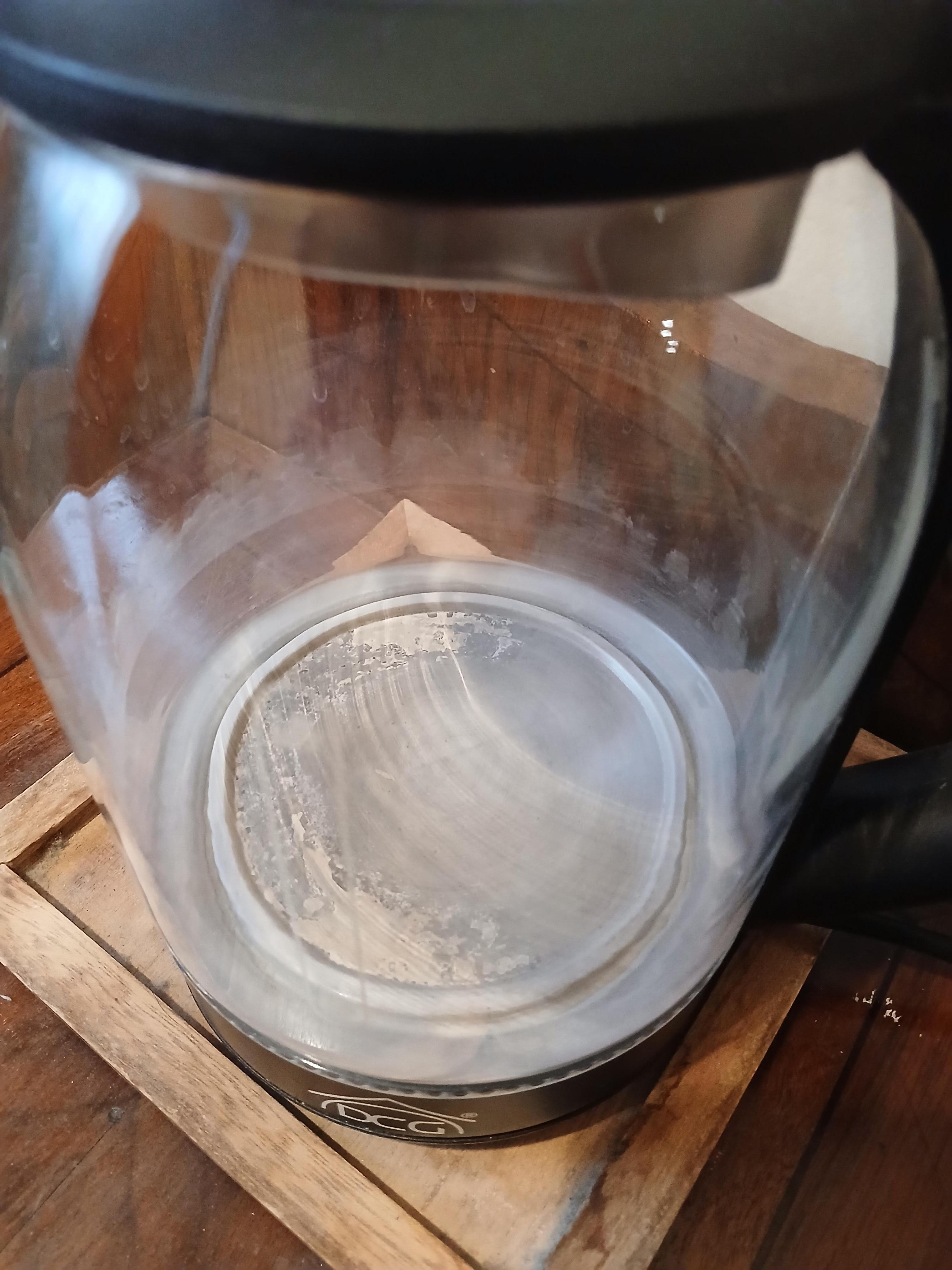 Dirty glass kettle. 