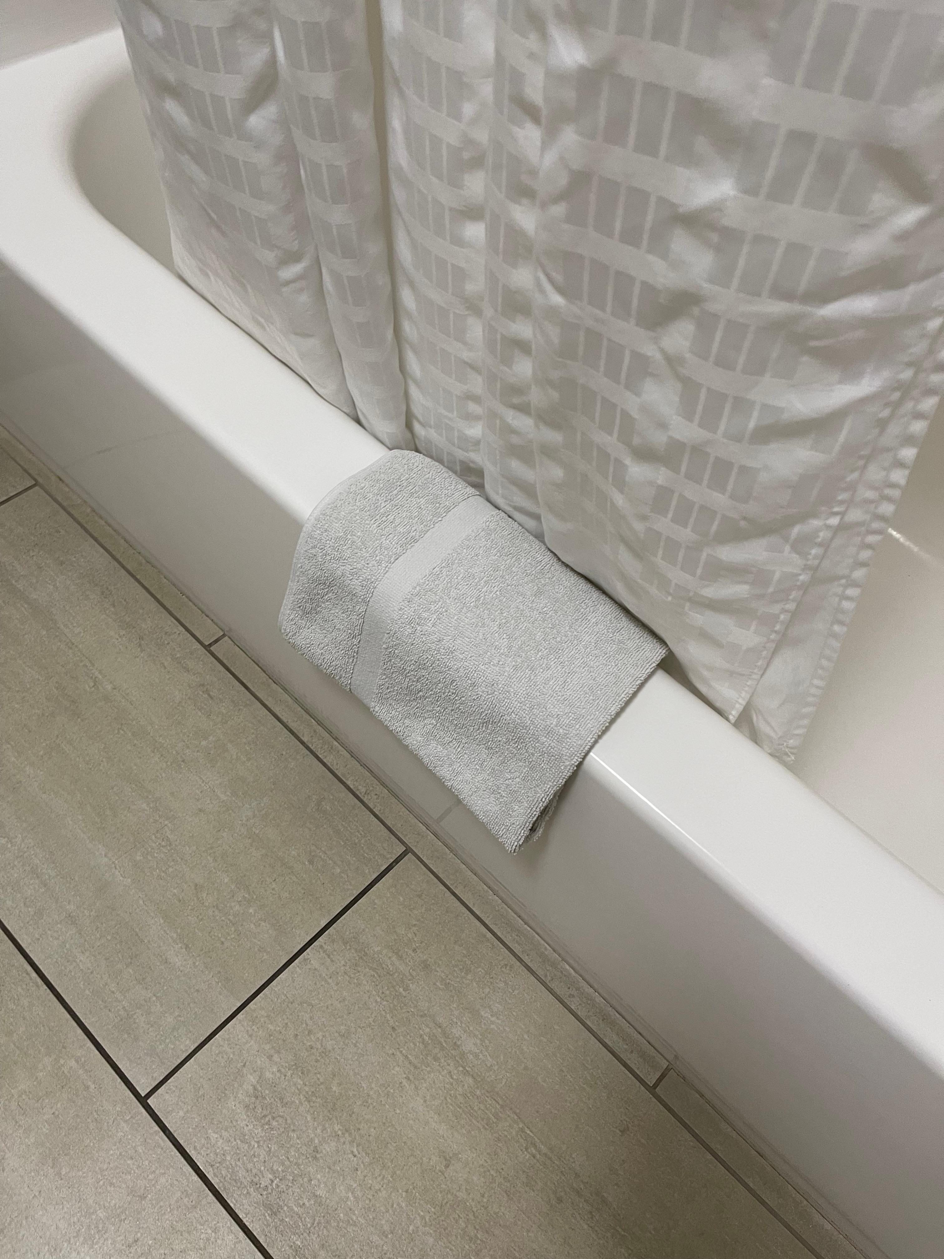 That’s a white towel. 