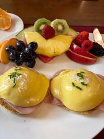 Eggs benny with a smile