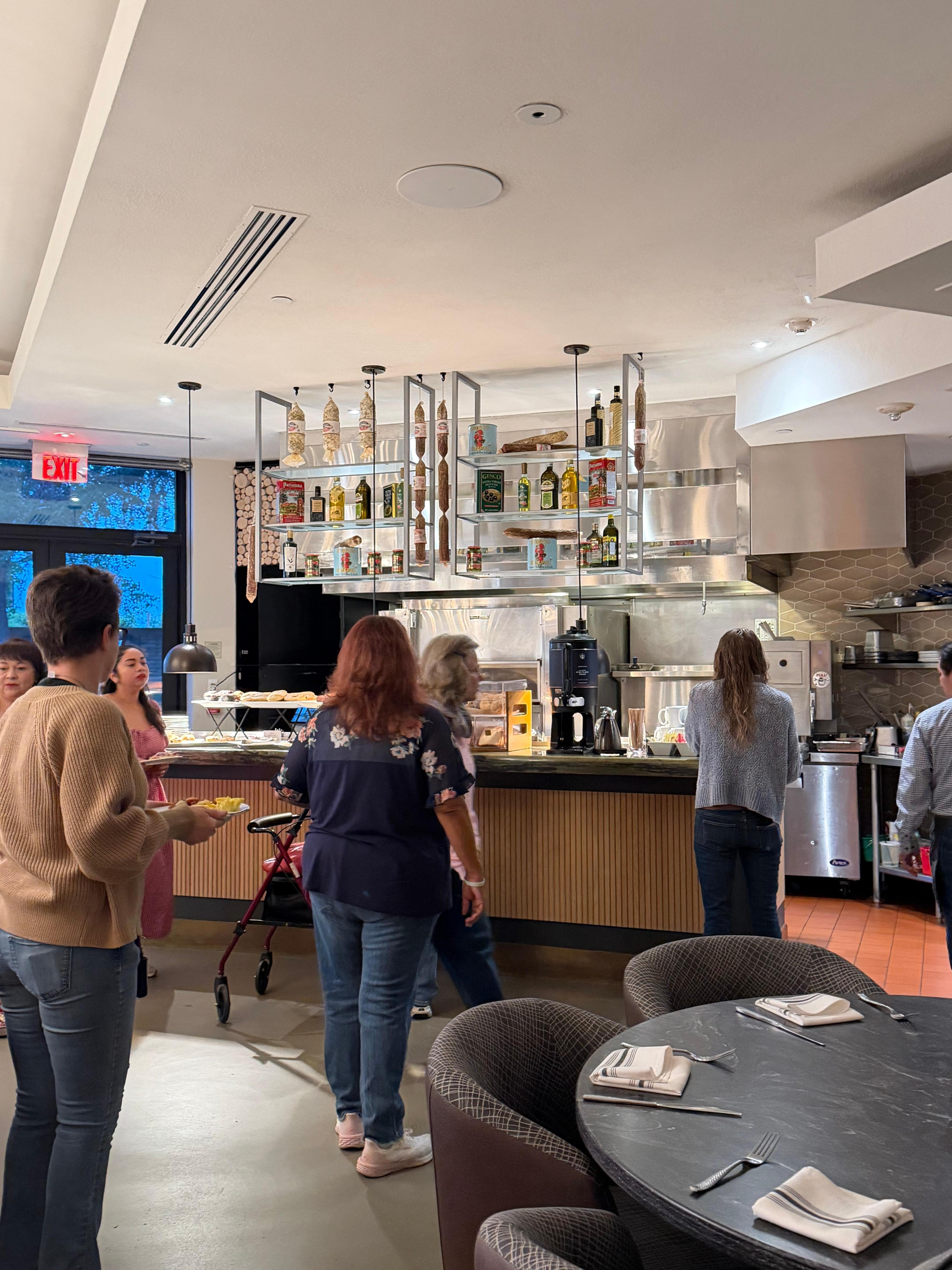 Great breakfast buffet time! 