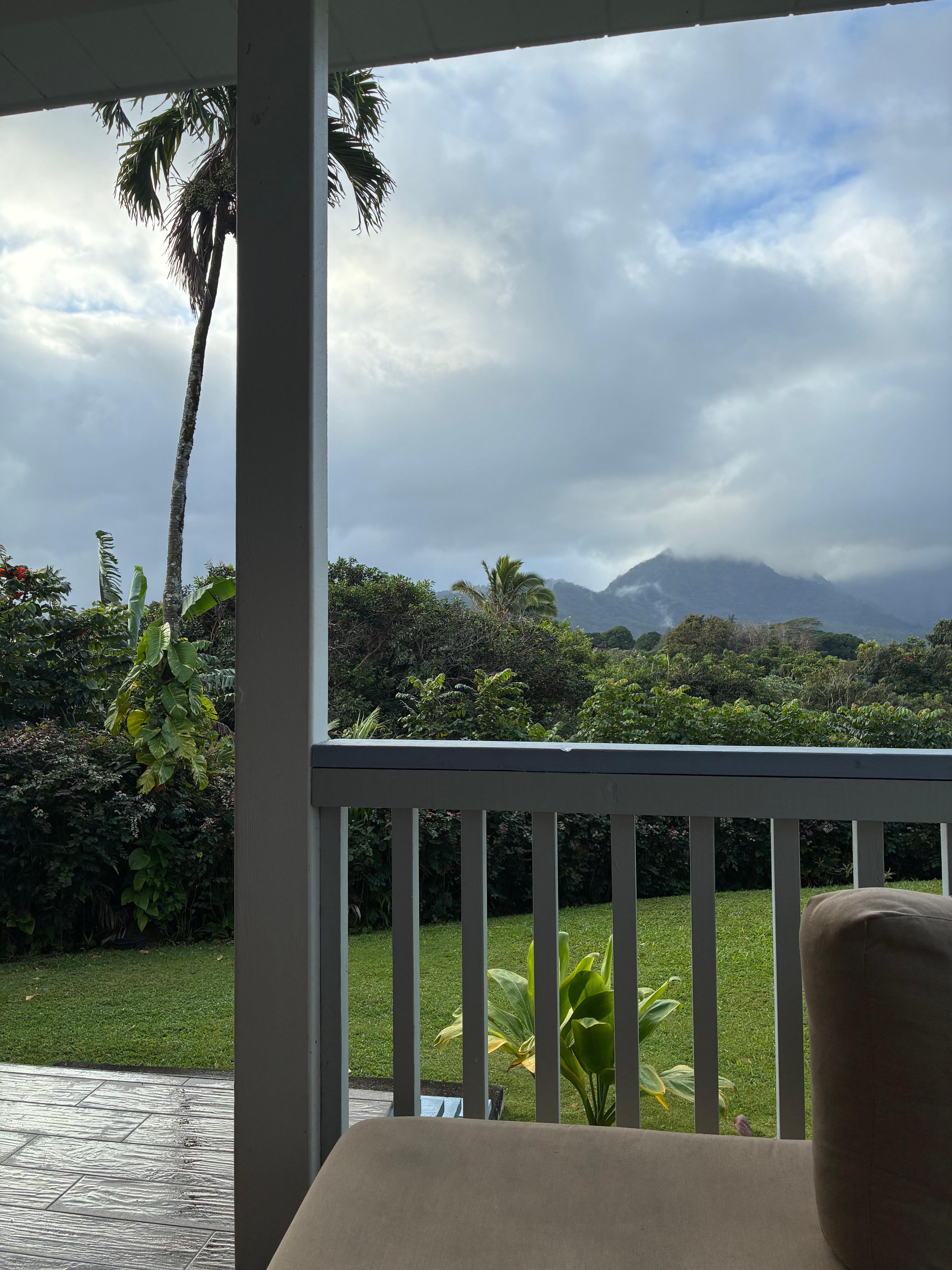 We spent most of our time on this lanai, the view is astonishing. And we laughed and talked.