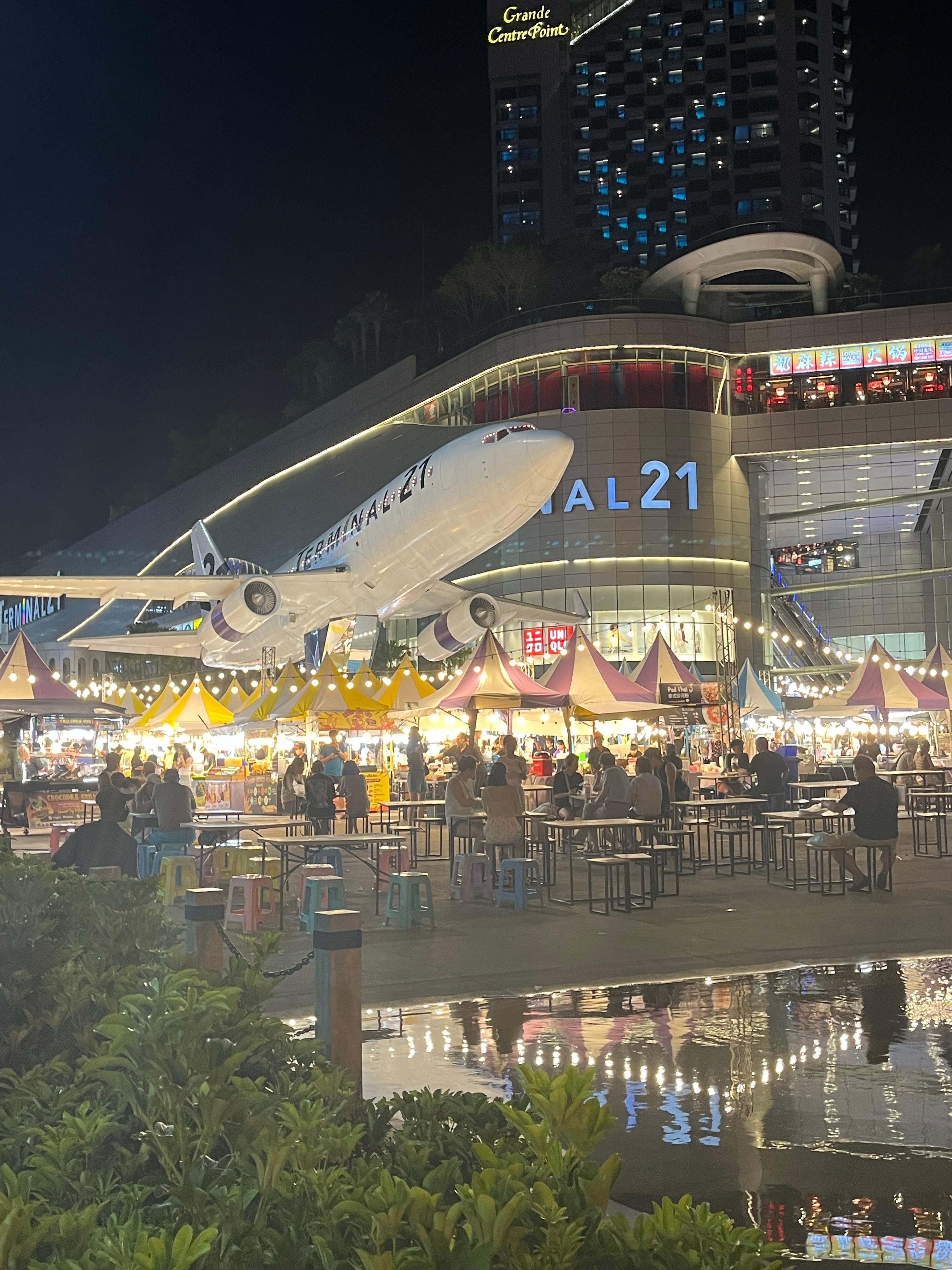 Shopping mall opposite
