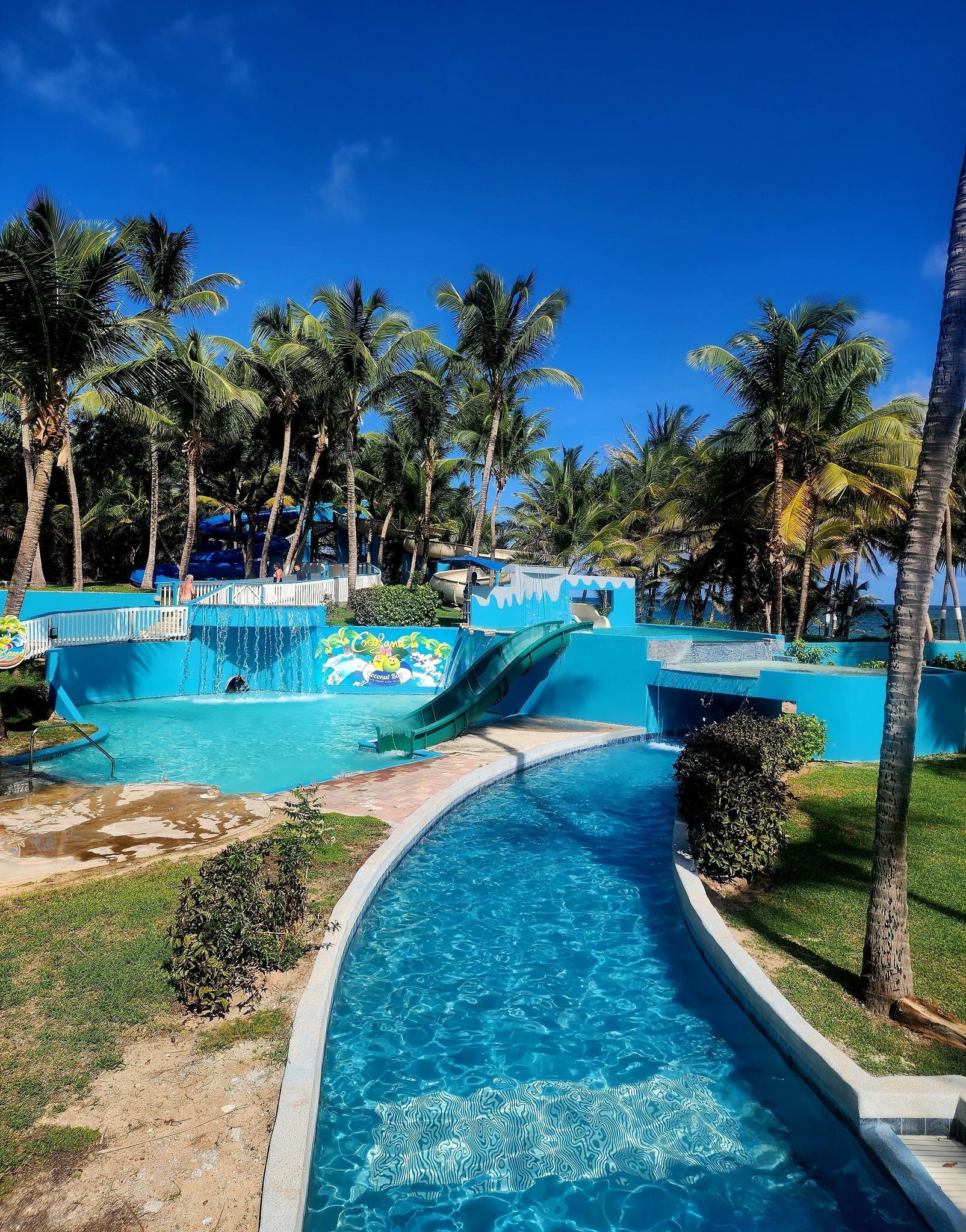 Lazy river on Splash side @ Coconut Bay