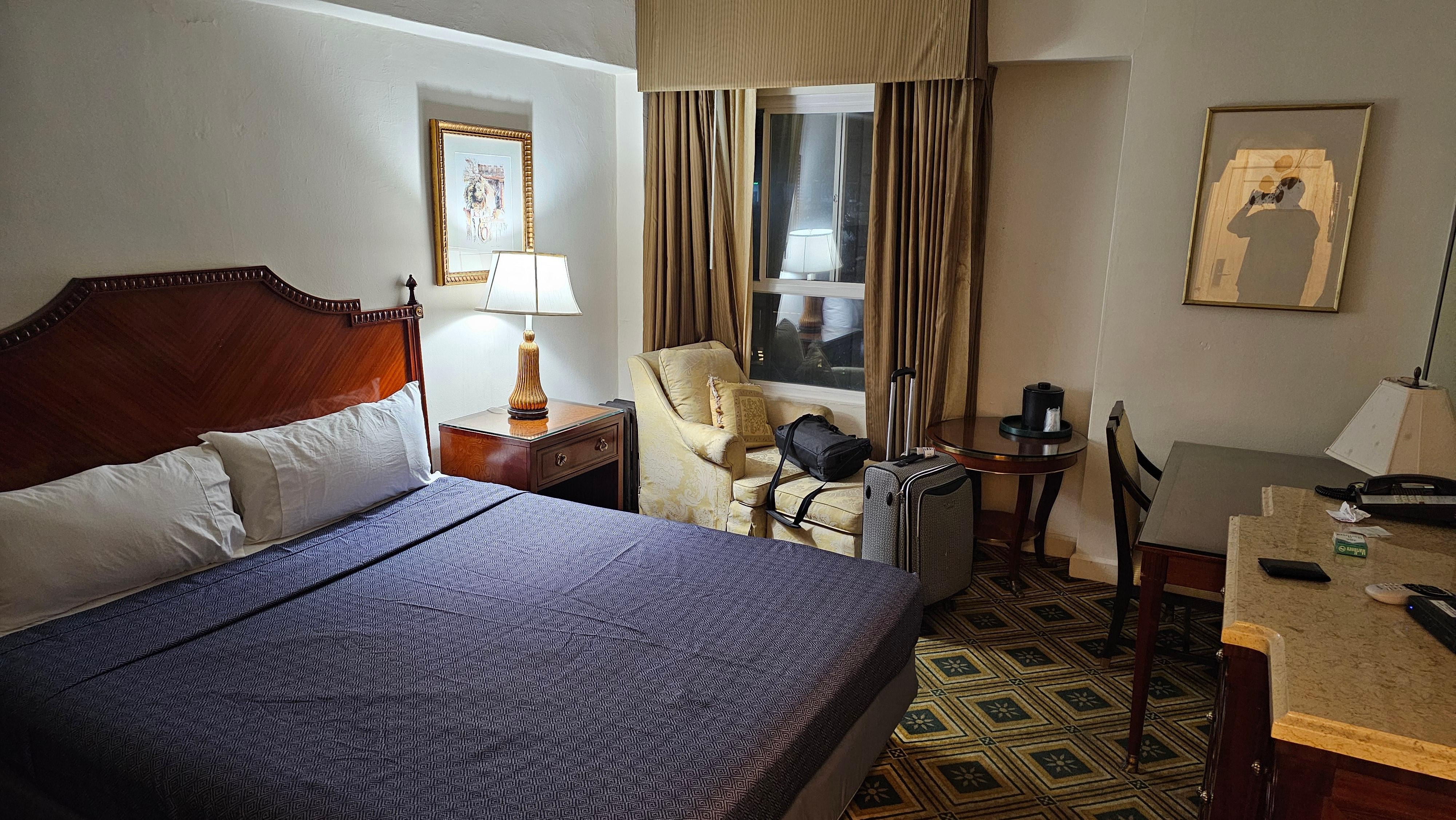 What the room REALLY looks like. Don't believe their pics.