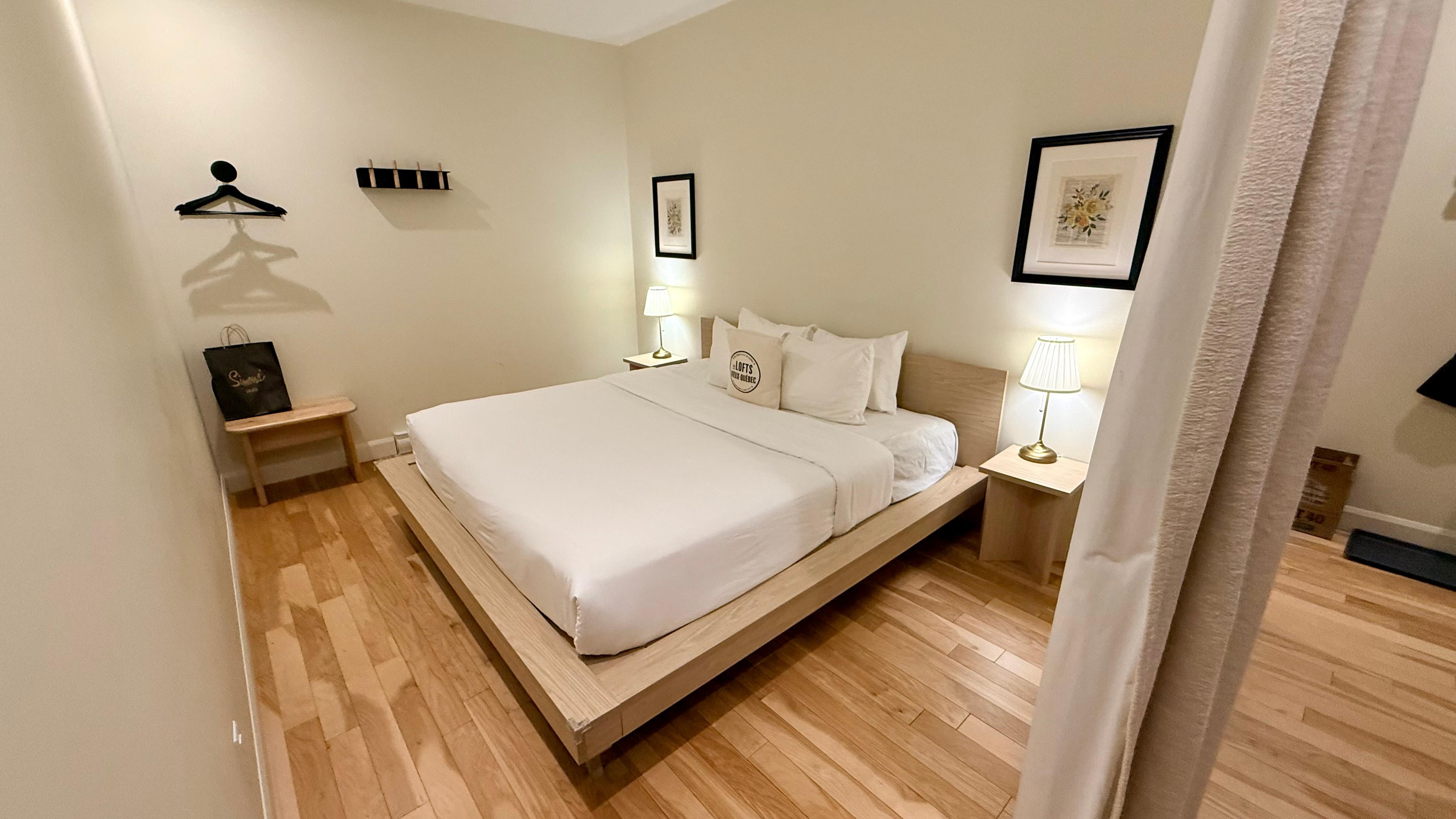 Bedroom #1 - no door.