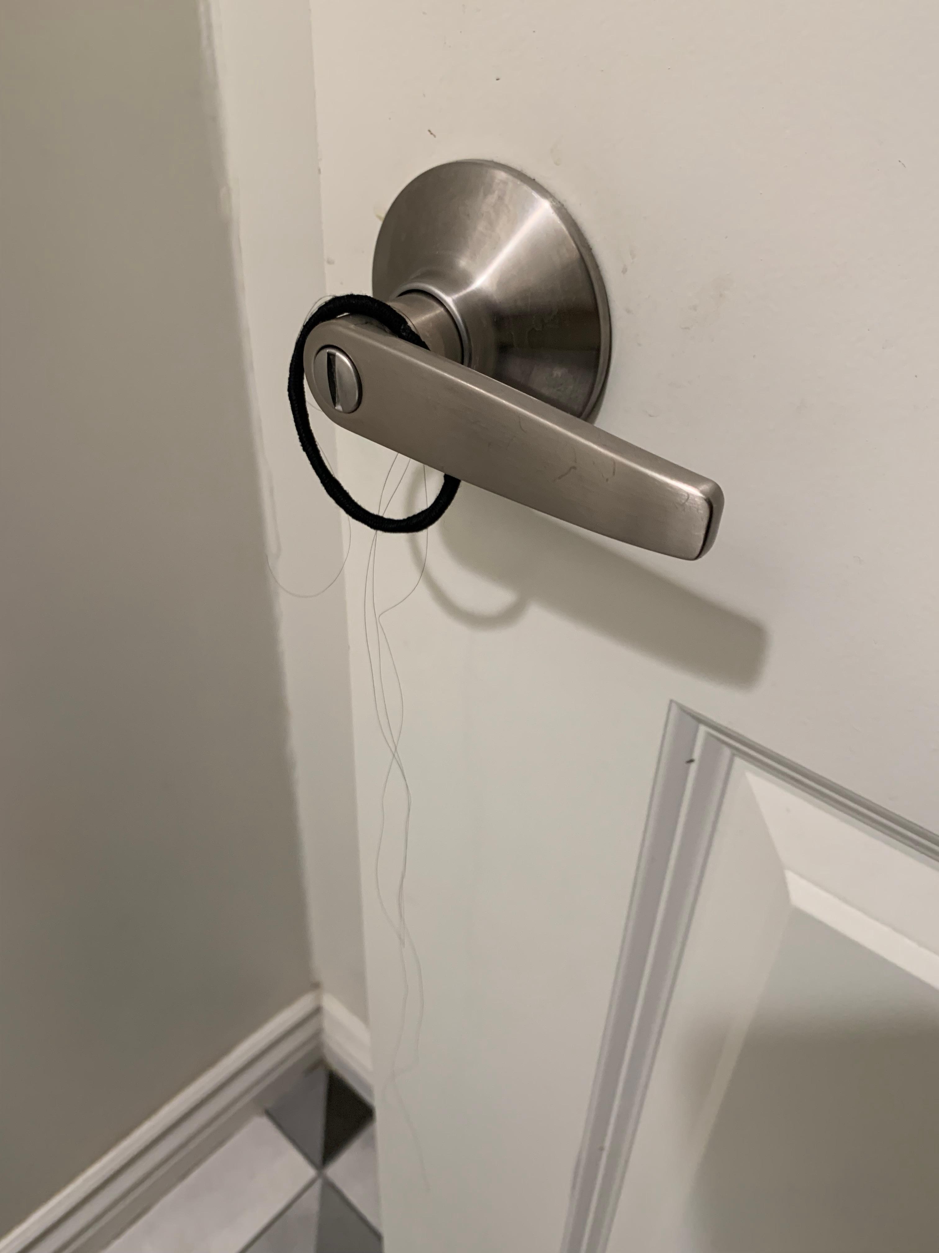 This wasn't mine. It was here like this when I checked in.