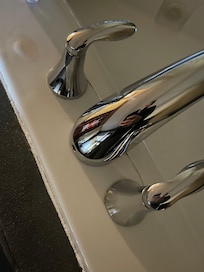 large crack in jacuzzi tub