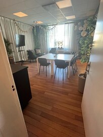 Stue hygge rum med spil og tv