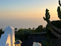 Aussicht aufs Meer vom Pool / Terrasse aus.