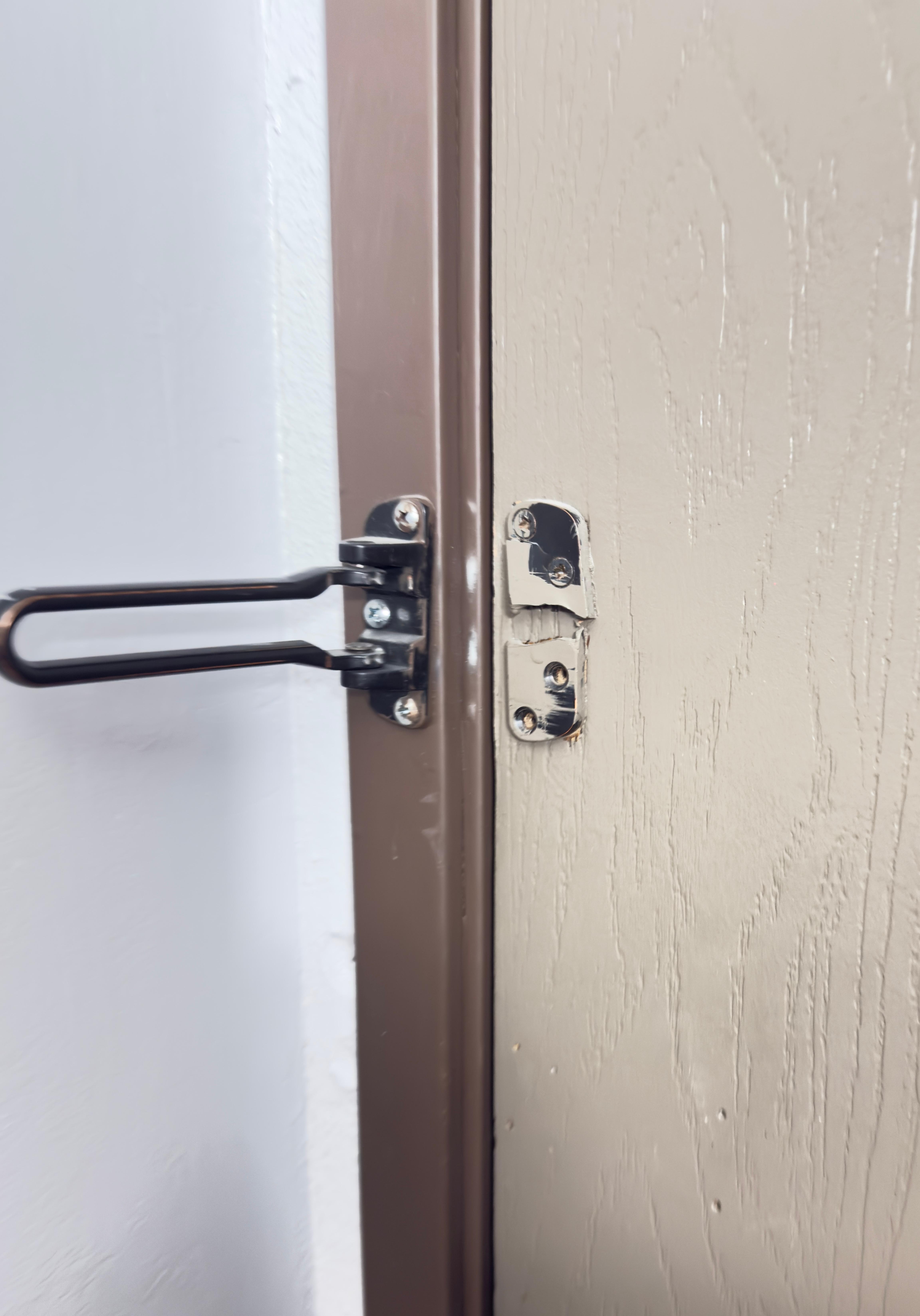 Door lock 