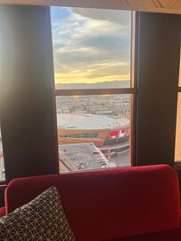 Love the VGK, wish they were at home when we stayed!