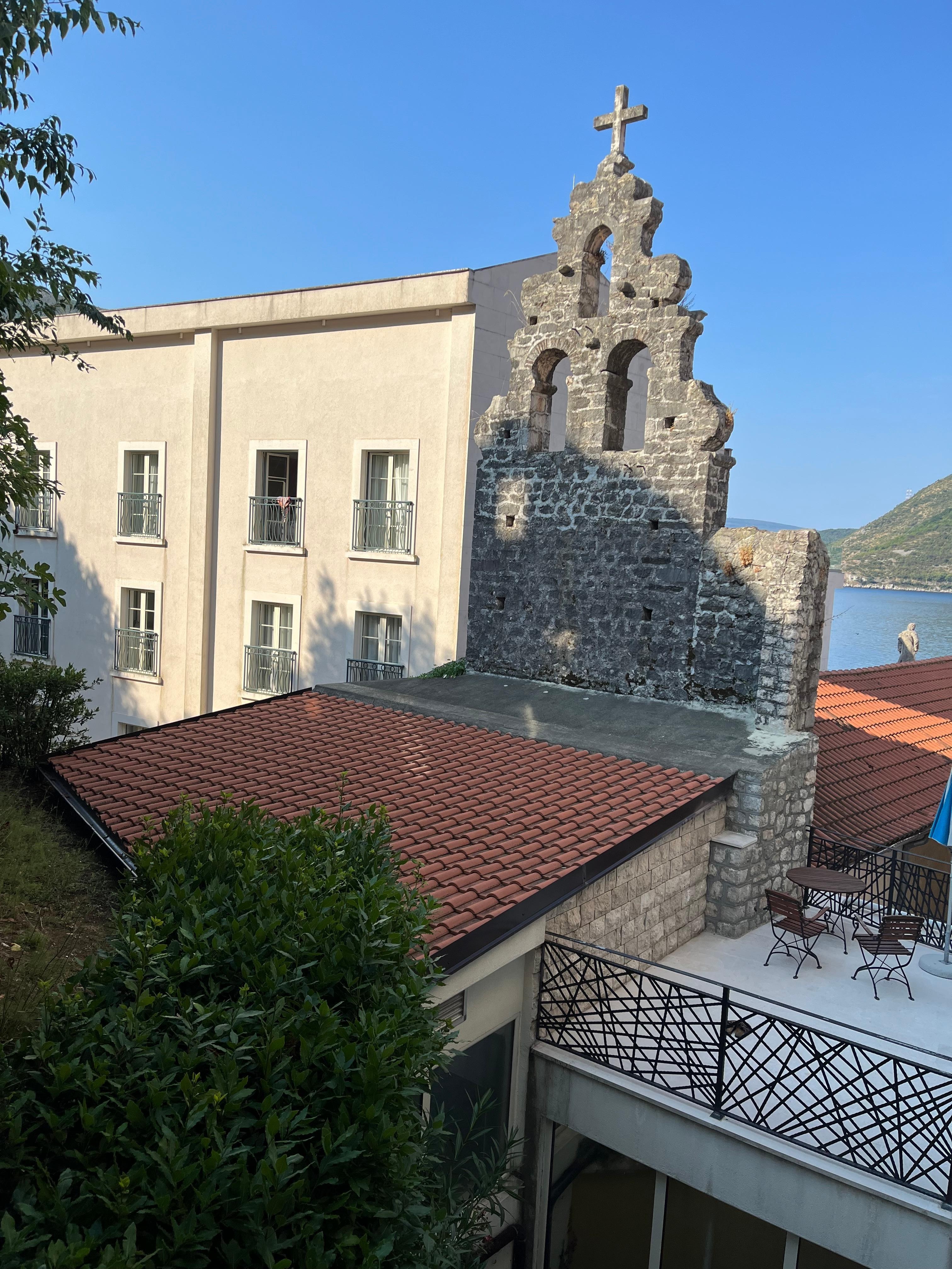 View from non view room- not bad if you stretch your neck