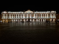 Capitole, 20 seconds walk from hotel