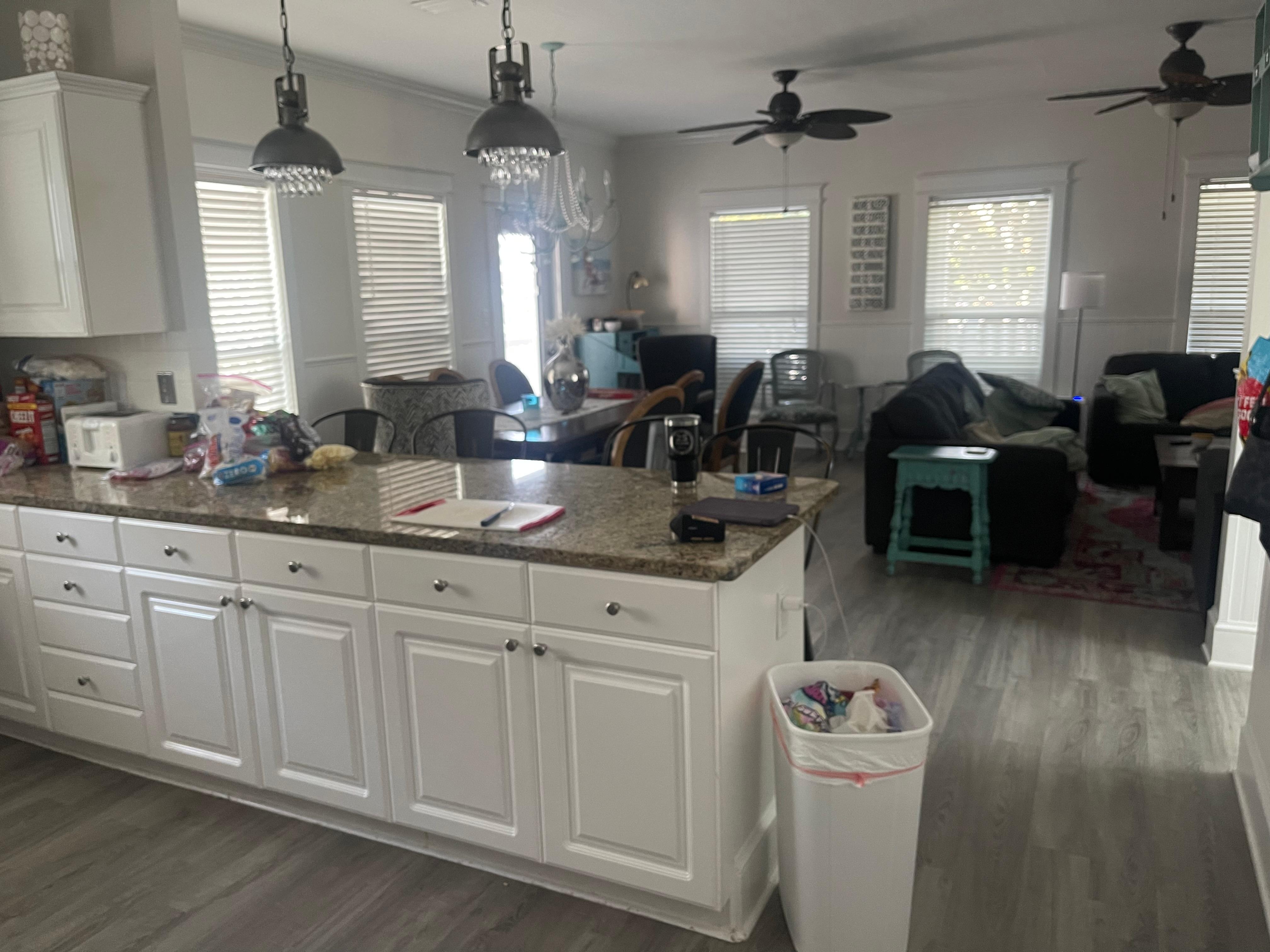 Nice kitchen/living room