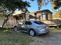 Parking close to Studio and easy road from gate to parking.