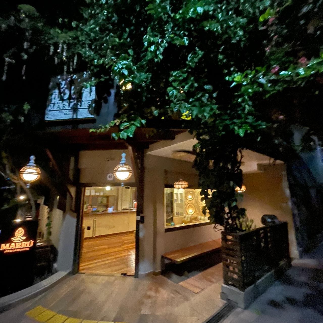 Entrada da recepção (20 metros da rua principal)