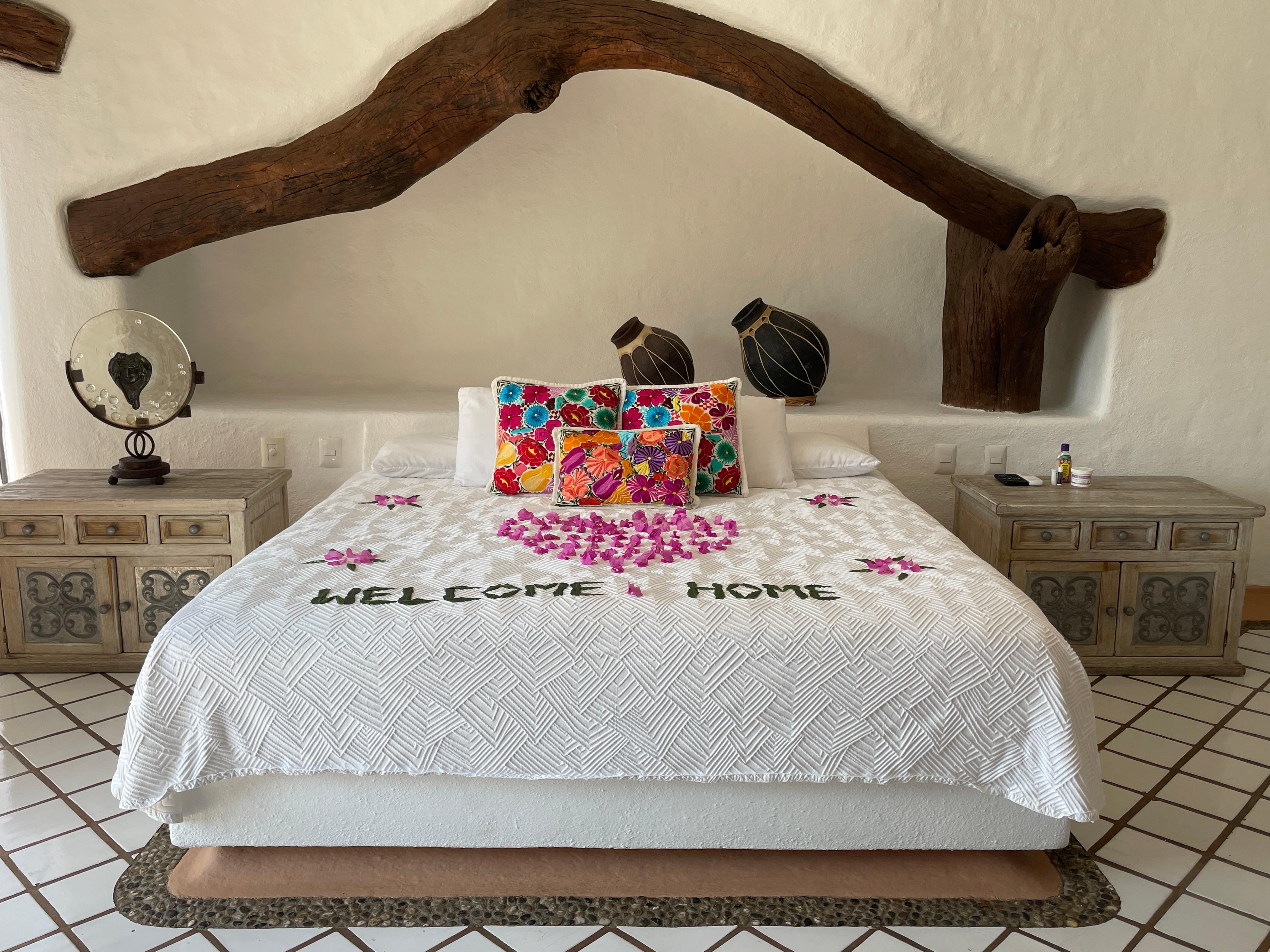 Lilia Candelaria room