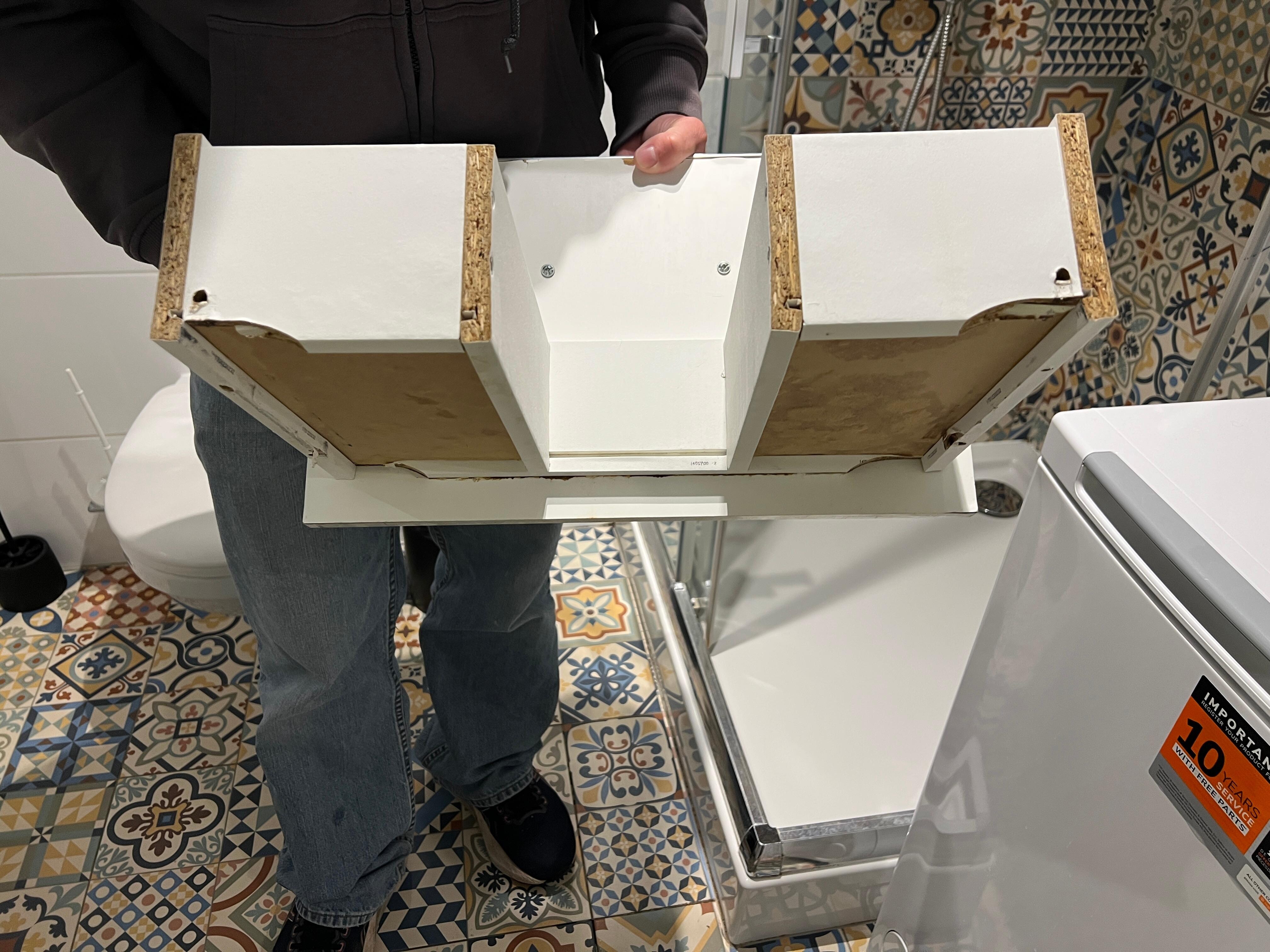 Drawer in bathroom broken 