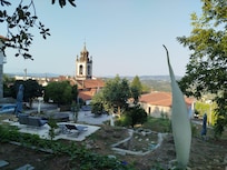 O espaço exterior cuidados socalcos oferece uma vista deslumbrante.