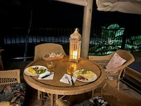 Dinner on the lanai!