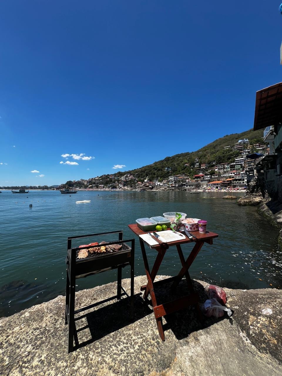 Churrasquinho a beira mar é sensacional.