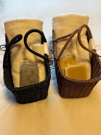 Baskets for hot springs