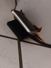 Bathroom bin rust.