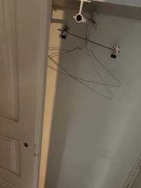 Wires instead of hangers
