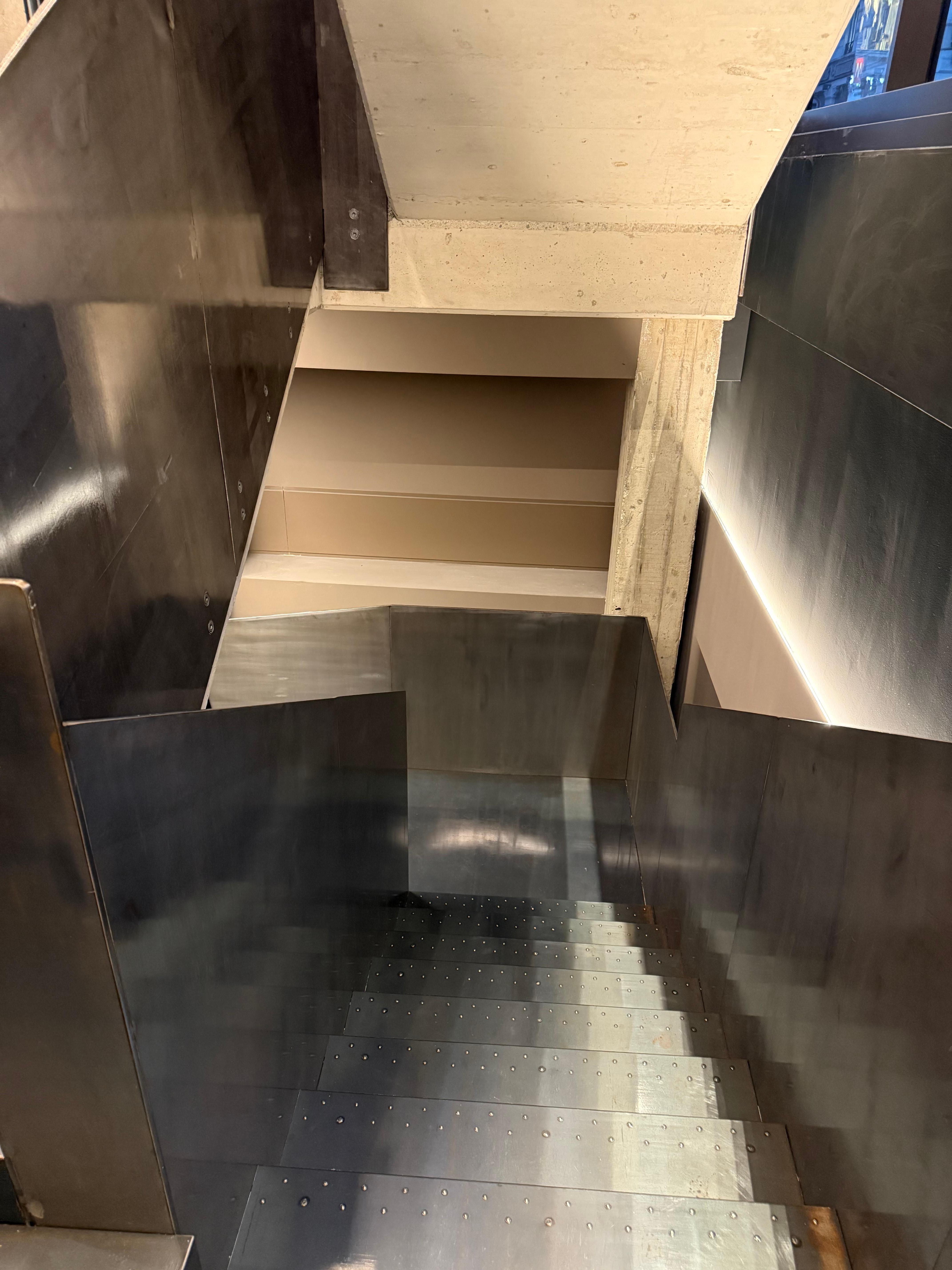 The staircase to the breakfast area 