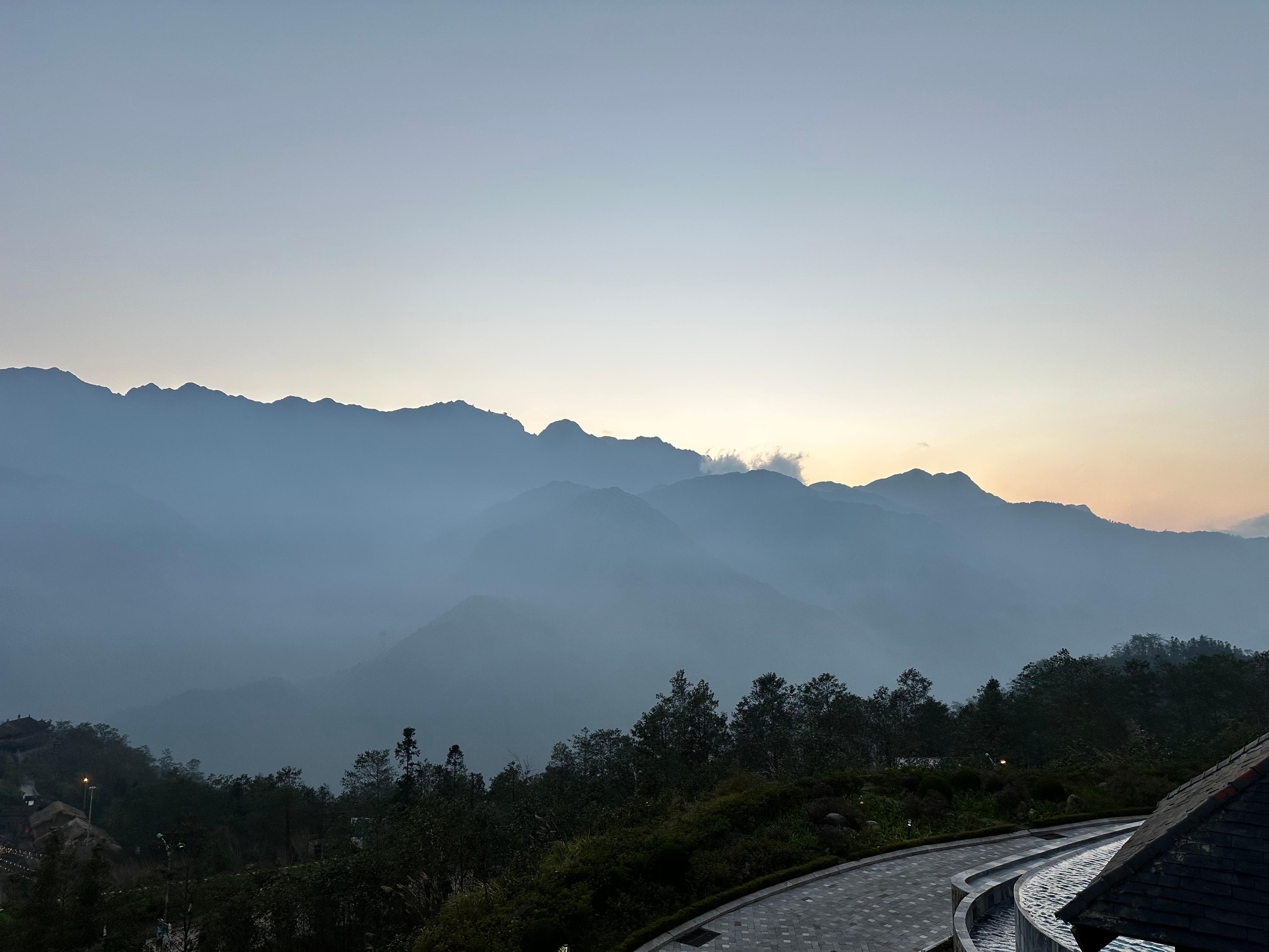 View of the infinity pool and mountains