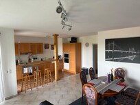 Wohn-/Esszimmer mit Küche
