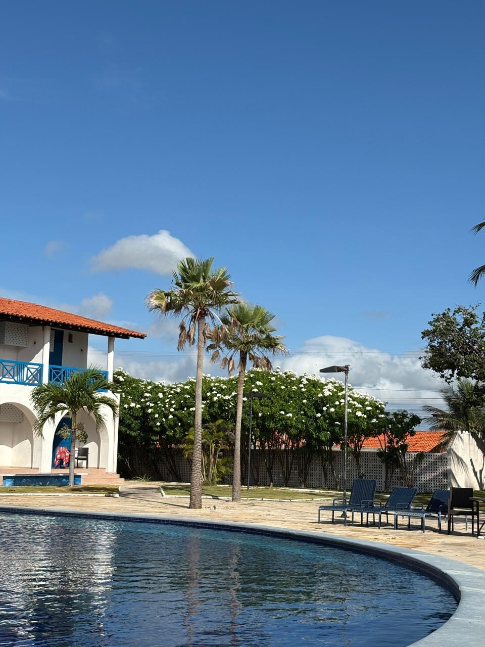 Parte da área piscina. 